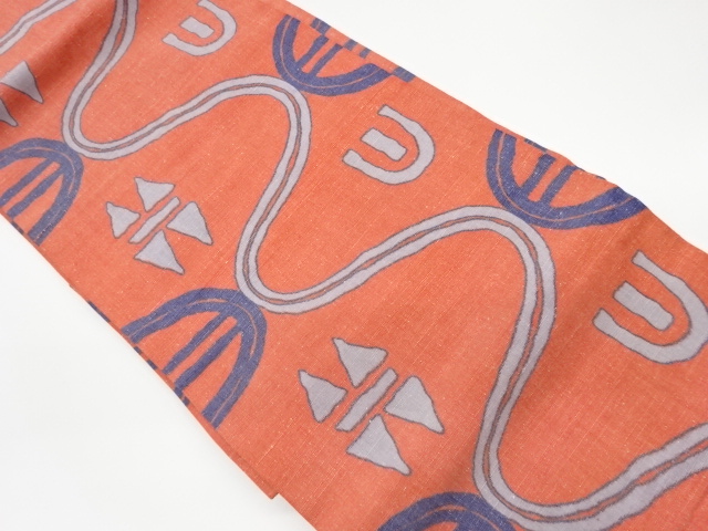 リサイクル　手織紬曲線に抽象模様織出し名古屋帯